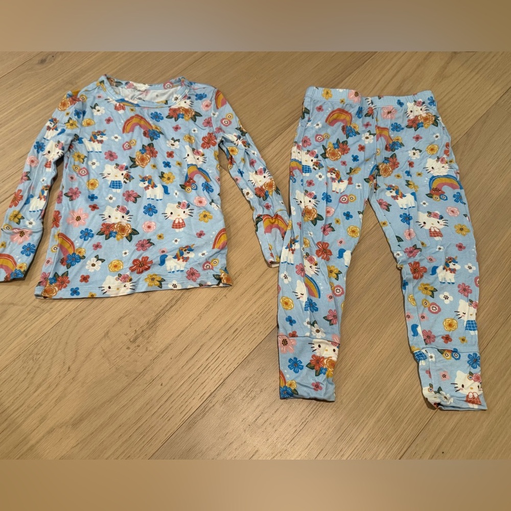 Posh Peanut x Hello Kitty Sanrio bamboo viscose pajamas 3-4T